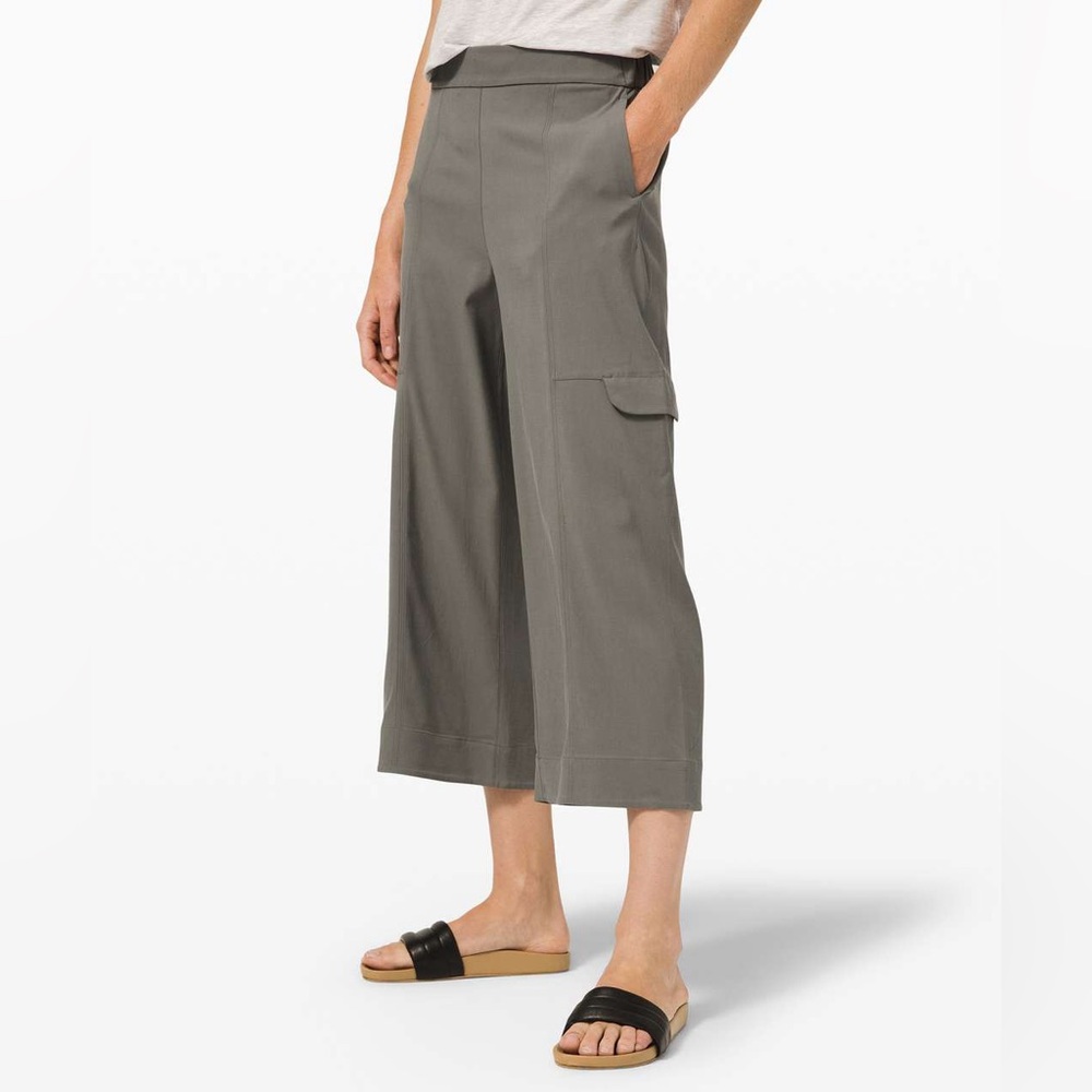 Wide Leg Cropped Cargo Pants in Olive Gray